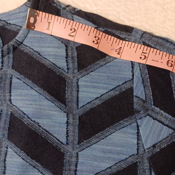Parsley & Sage, Large, Blue Chevron Top/Wrap, Long Sleeve, Leight Weight, Cotton - Picture 9 of 12
